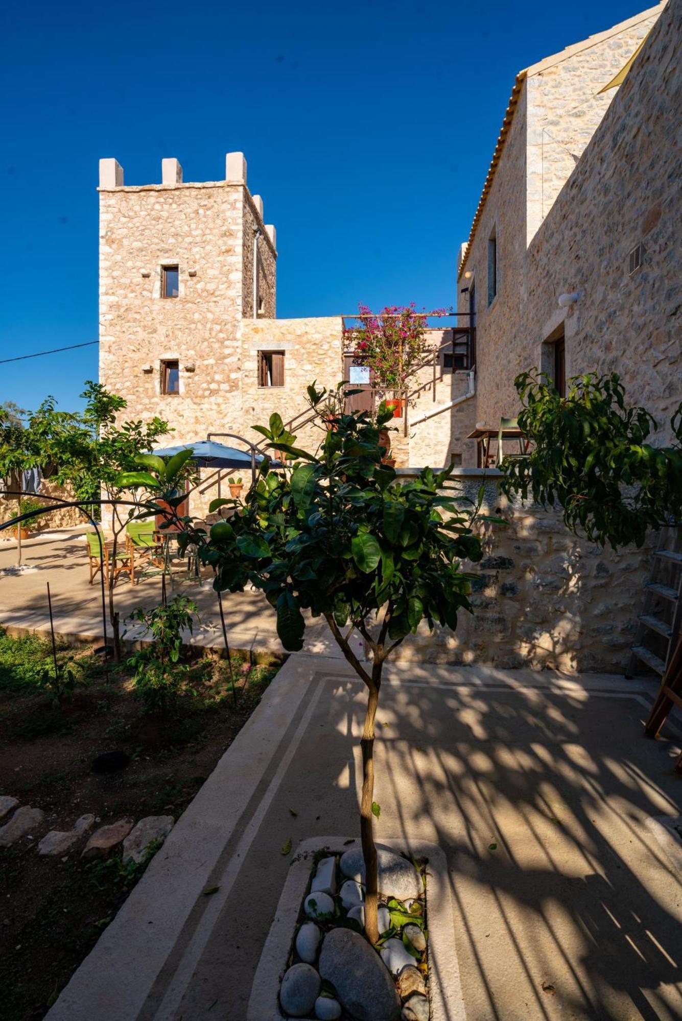 Pandera Apartment